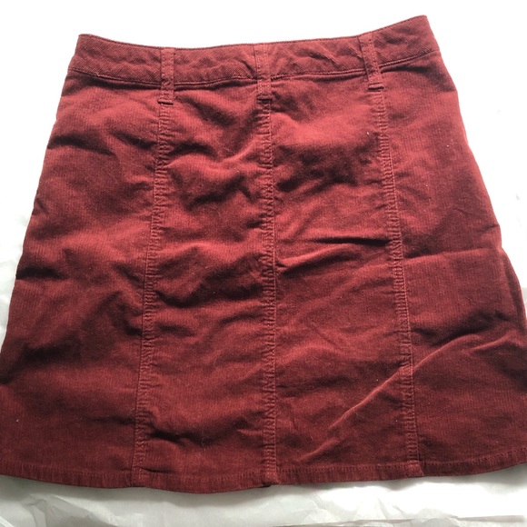 Maroon corduroy skirt - Picture 2 of 3